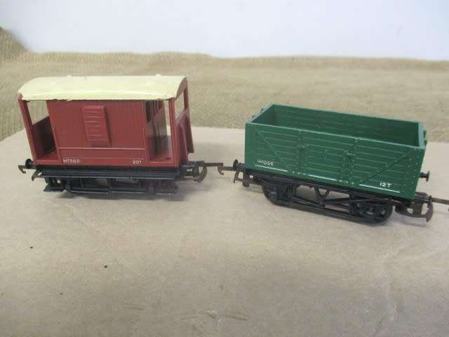 For Repairs, Spares Or An Add-On....Joblot Of Six Vintage Model Railway Train Wagons Mostly Tri-ang