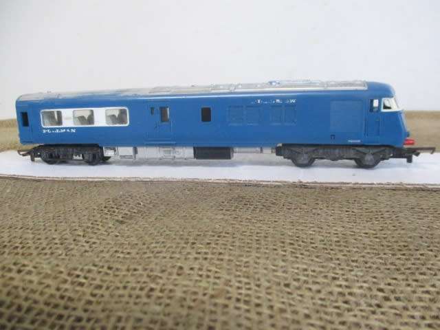 Vintage Tri-ang Blue Pullman Model Railway Powered Locomotive With Seats       Made In Britain