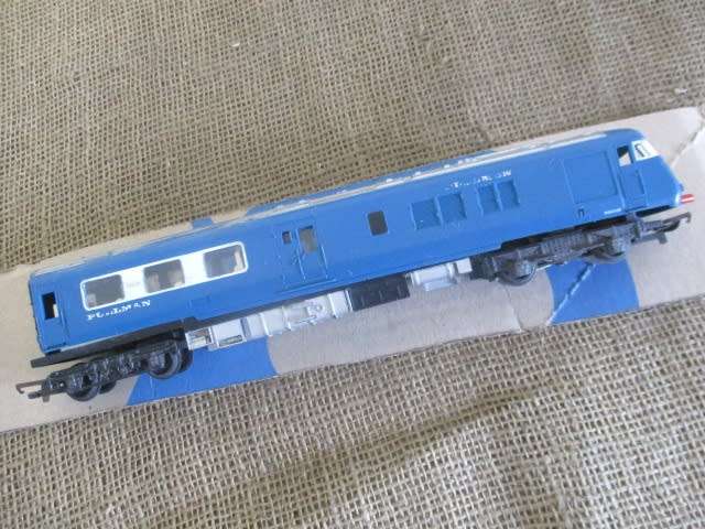Vintage Tri-ang Blue Pullman Model Railway Powered Locomotive With Seats       Made In Britain
