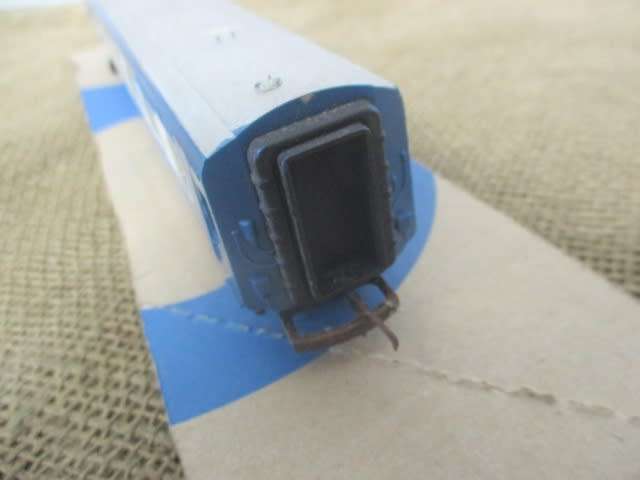 Vintage Tri-ang Blue Pullman Model Railway Coach              Made In Britain
