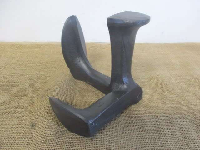 Beautiful Large Vintage No 5 Shoe Anvil