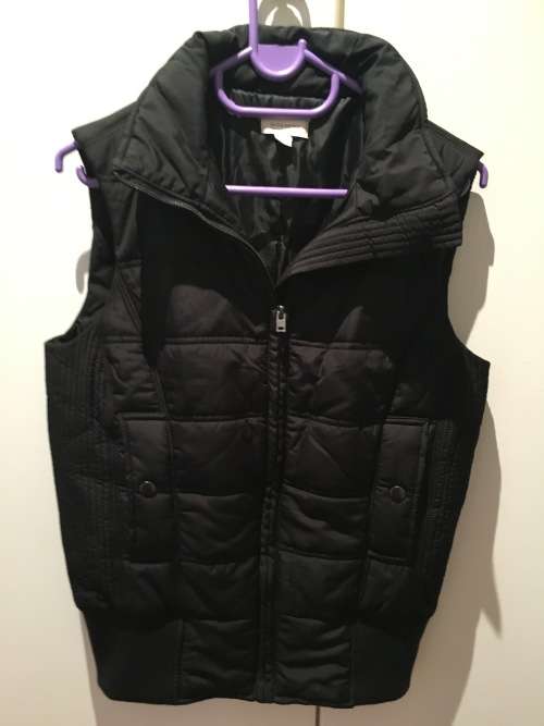 Witchery Black Plush Warm Gilet Size 8