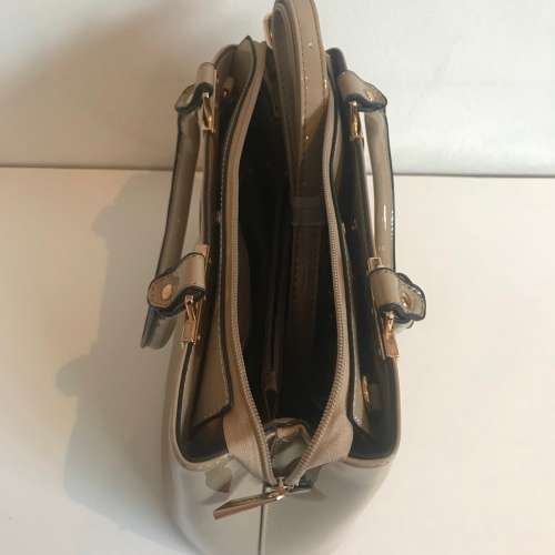 Tosoco Gloss Beige Handbag
