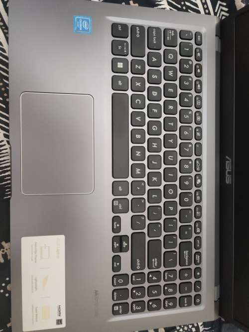Asus X515M