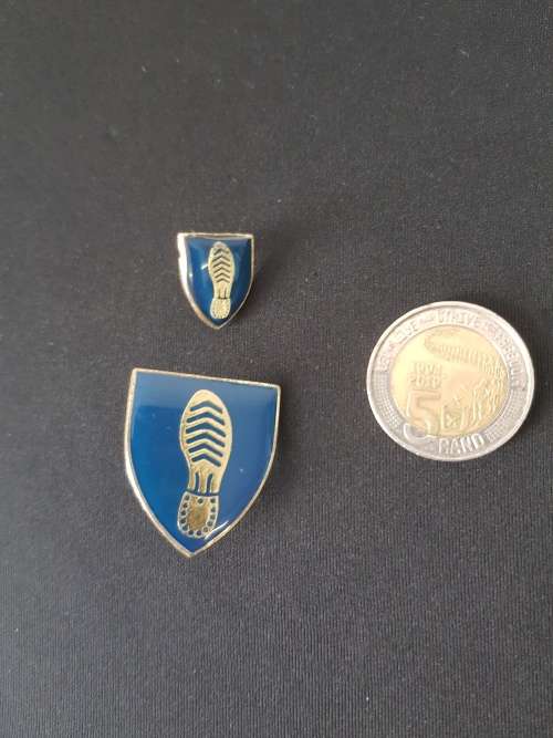 Tracker Badge Set:Mess Dress and Beret 1 and 2 Pins Original