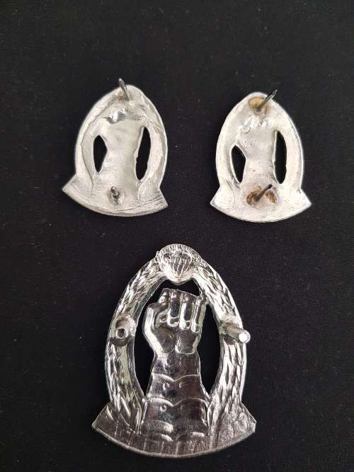 SADF Armoured Corps Set:Beret badge and 2 x Collar Badges