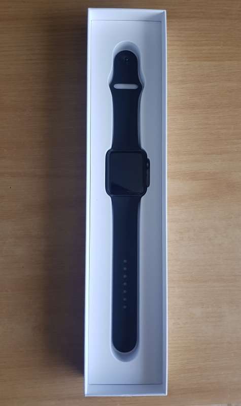 42mm Apple Watch Series 3 MINT CONDITION!!