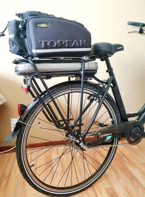 *MINT CONDITION* Avalanche e-go City E-Bike