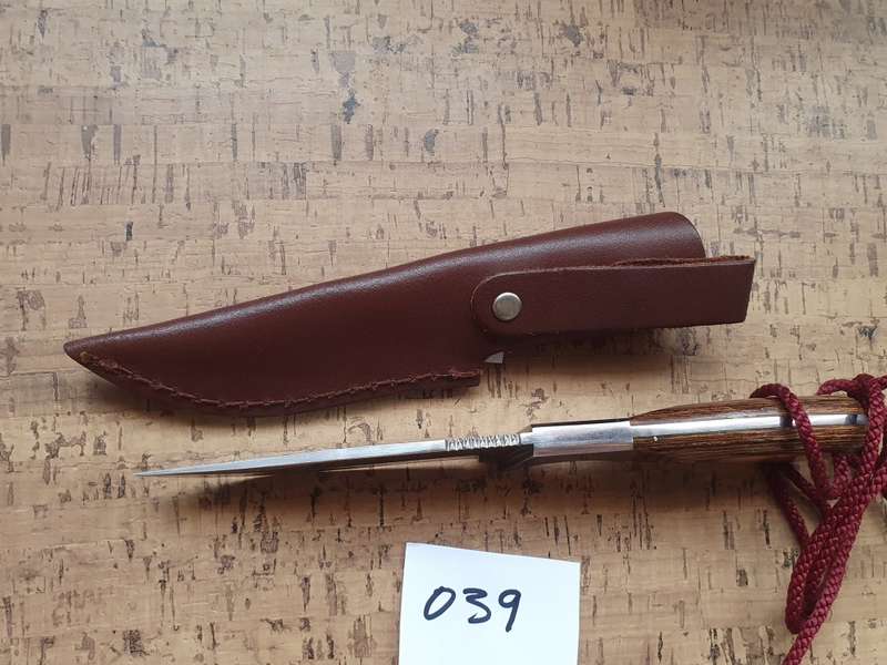Unknown fixed blade with leather sheath