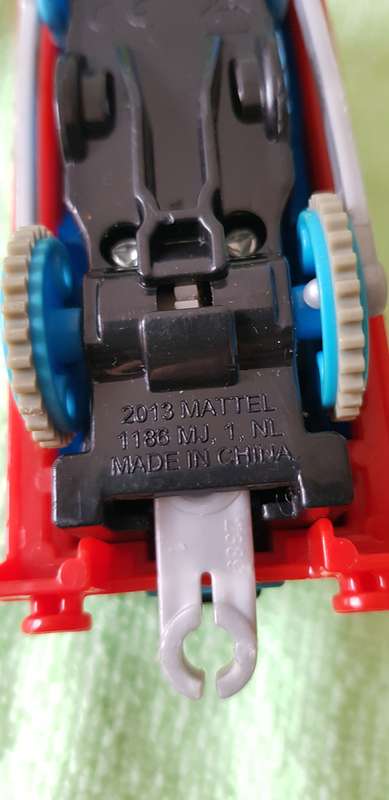 MODEL TRAIN - THOMAS THE "BIG" BLUE STRONG TANK ENGINE.