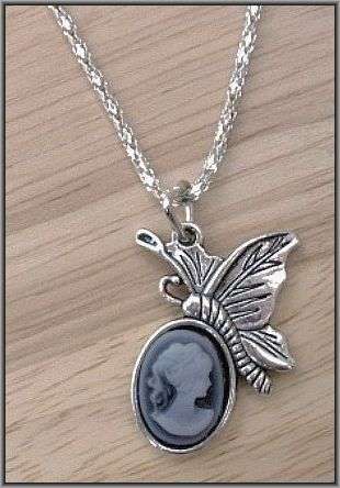 Charming Cameo Necklace