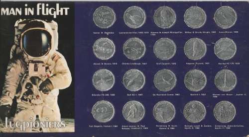 VINTAGE SHELL COMMEMORATIVE MAN IN FLIGHT,LUGPIONIERS, FROM S.A  FULL SET 20 TOKENS ON CARD 1969