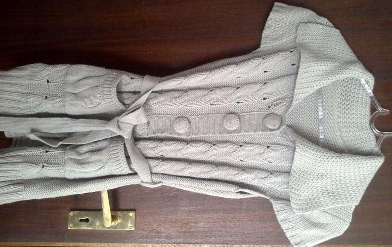 Shortsleeve Knitted Buttondown Jacket - Size 8/32 - Great
