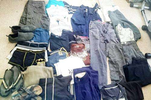 9.2KG LARGE LOT MENS CLOTHING SIZE 38/40. SHOES SIZE 10