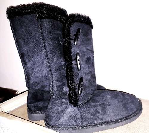 SHOE SALE! Ladies boots, Black, Winter, Size 6 - BRAND NEW!