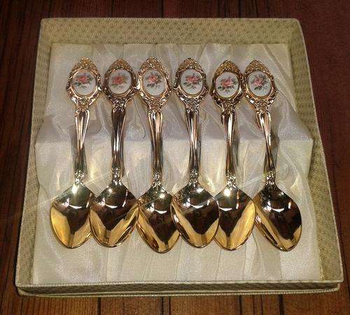 Set of Royal Albert Shabby Rose Tea Spoons.