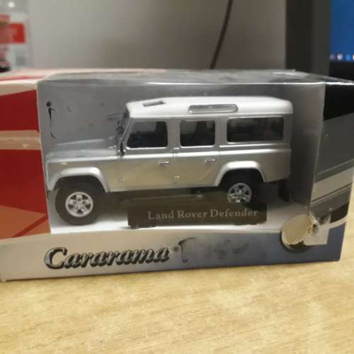 LAND ROVER DEFENDER 110 by CARARAMA, SILVER 1/43, NEW IN BOX