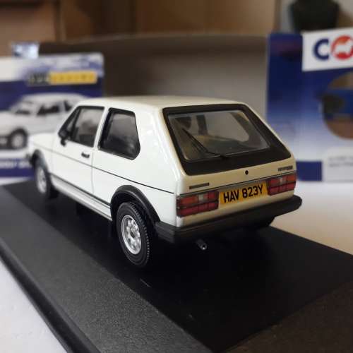 CORGI VANGUARDS VOLKSWAGEN VW GOLF, 1/43, DIE-CAST, MINT IN PERSPEX CASE, LIMITED EDITION