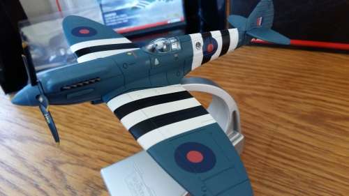 Corgi Aviation Archive Collector Series AA38702 Supermarine Spitfire PR.Mk XIX Diecast Model RAF BBM