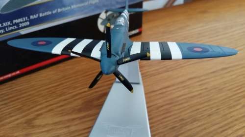 Corgi Aviation Archive Collector Series AA38702 Supermarine Spitfire PR.Mk XIX Diecast Model RAF BBM