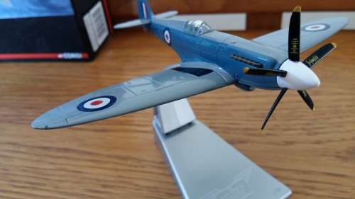 Corgi Aviation Archive Collector Series AA38704 Supermarine Spitfire PR.Mk XIX Diecast Model RAF