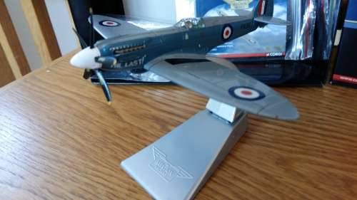 Corgi Aviation Archive Collector Series AA38704 Supermarine Spitfire PR.Mk XIX Diecast Model RAF