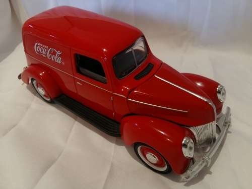Coca Cola 1940 Ford Sedan Delivery, 1/24, Die Cast, Mint condition, Been on Display, No Orginal Box