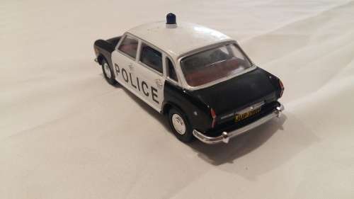 Corgi 1/43 Scale Model Car VA08911 - Austin 1800 - Durham Police, Been on Display, No Box