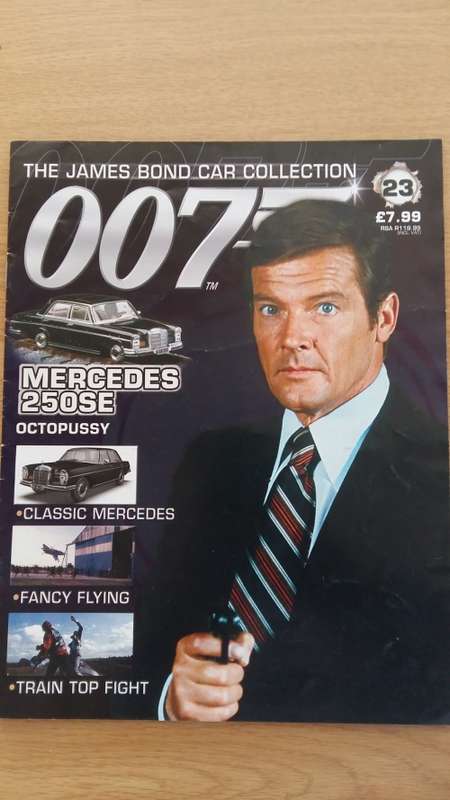 James Bond - OCTOPUSSY - Mercedes 250SE & Magazine, Issue #23, Die Cast, 1:43, New in Perspex Case
