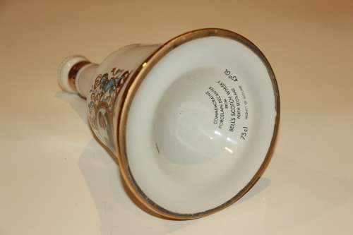 Bell's Decanter Royal Wedding "The Marriage of Prince Andrew with Miss Sarah Ferguson" (Sealed)