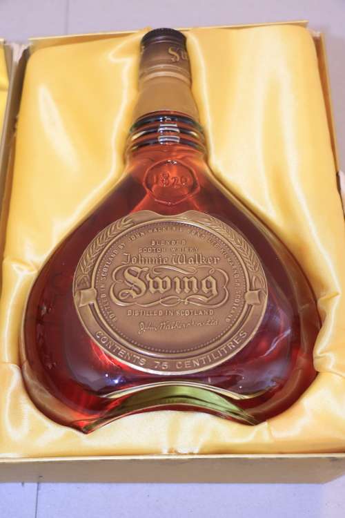 Rare Blended Scotch Whisky - Johnnie Walker Swing - 75cl