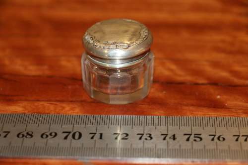 Vintage Ointment Pod with Silver Lid - Chester c.1911