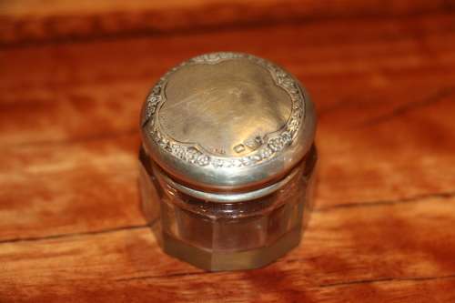 Vintage Ointment Pod with Silver Lid - Chester c.1911