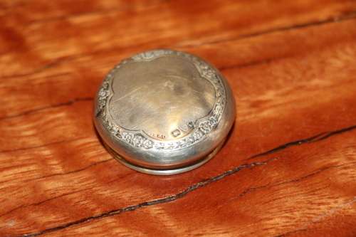 Vintage Ointment Pod with Silver Lid - Chester c.1911
