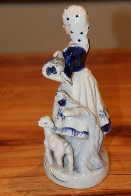 Vintage Capodimonte Italian Porcelain Figurines