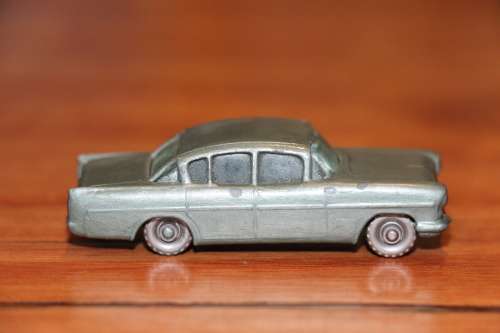 Lesney - 1958 Vauxhall Cresta - No.22