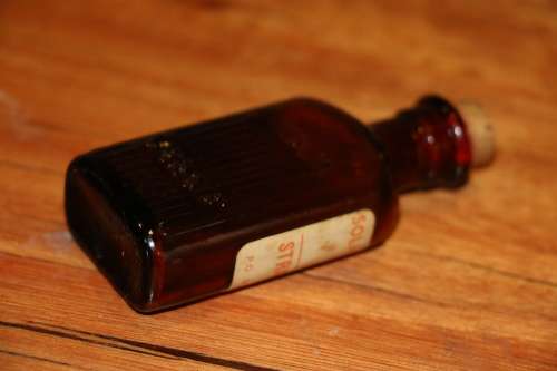 Vintage Medicine Bottle - Soln. of Mercurochrome
