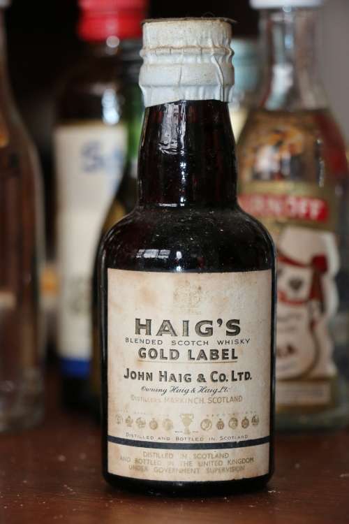 Haig's Gold Label Scotch Whisky Glass Mini Bottle 50 ml