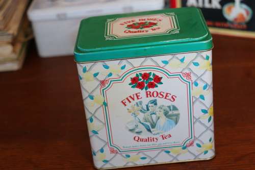 Five Roses Tea Tin (12cm Tall)