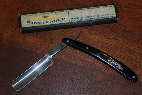 Vintage "The Ringleader" Razor