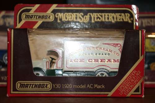 Matchbox Models of Yesteryear - 1920 Model AC Mack Van Limited Edition - Arctic Ice Cream