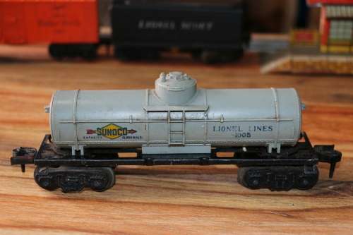 Vintage Lionel O-Gauge Tank Car - Sunoco