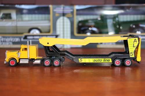 Majorette Diecast Model - Kenilworth Car Carrier Truck (1:87)