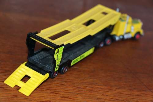 Majorette Diecast Model - Kenilworth Car Carrier Truck (1:87)