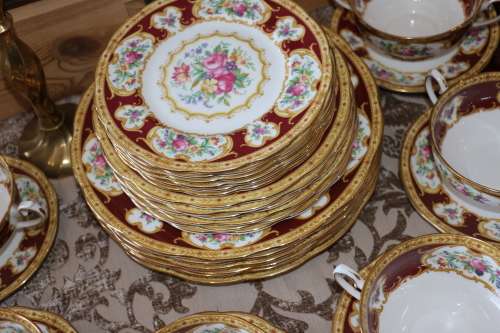 Royal Albert Lady Hamilton Dinner Service 36pc