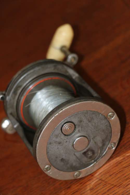 Vintage Daiwa Fishing Reel