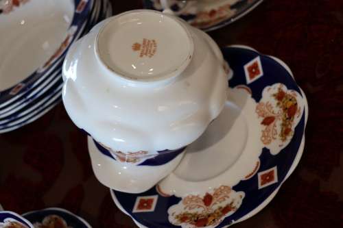 Royal Albert Heirloom Dinner Service (40 pc)