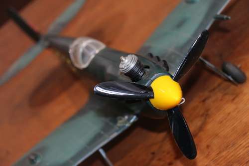 Vintage COX Thimble-Drome Gas Engined Model Aeroplane Spitfire
