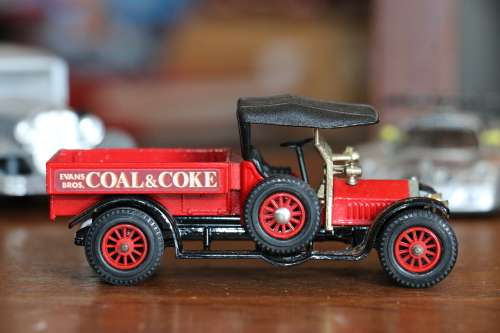 MATCHBOX Models of Yesteryear Diecast Model Car - 1918 Crossley