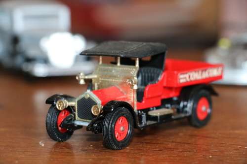 MATCHBOX Models of Yesteryear Diecast Model Car - 1918 Crossley
